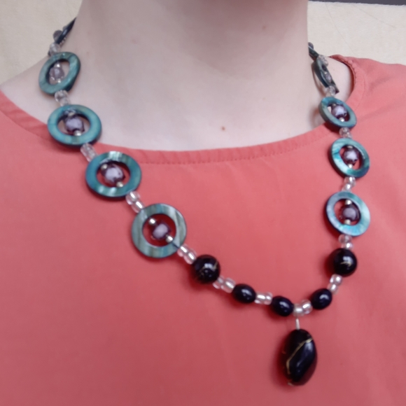 Deep turquoise and black beaded necklace - Picture 2 of 5